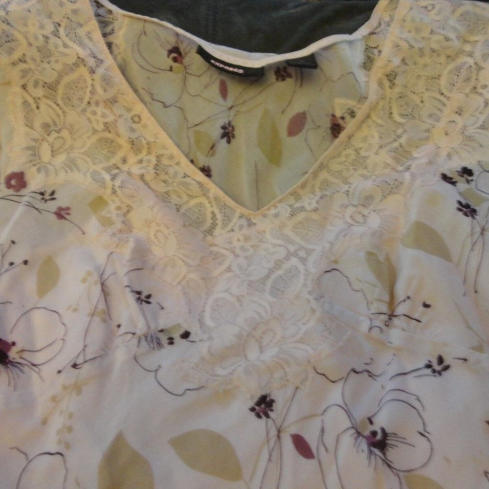 PINK FLORAL EXPRESS CAMI SLEEVELESS LACE SHIRT SIZE 8